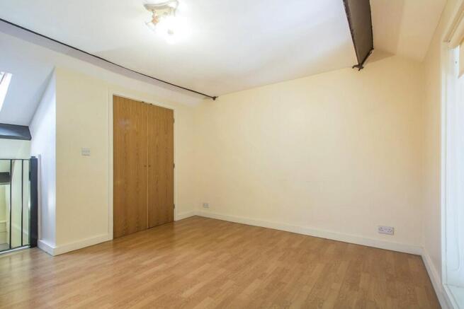 2 bed Apartment for sale Image 5