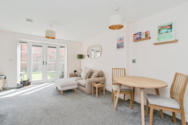 2 bed Terraced for sale Image 5