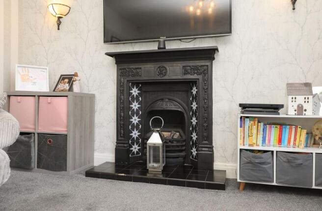 4 bed Detached for sale Image 9