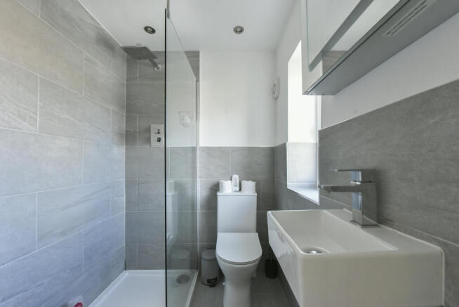 4 bed Detached for sale Image 12