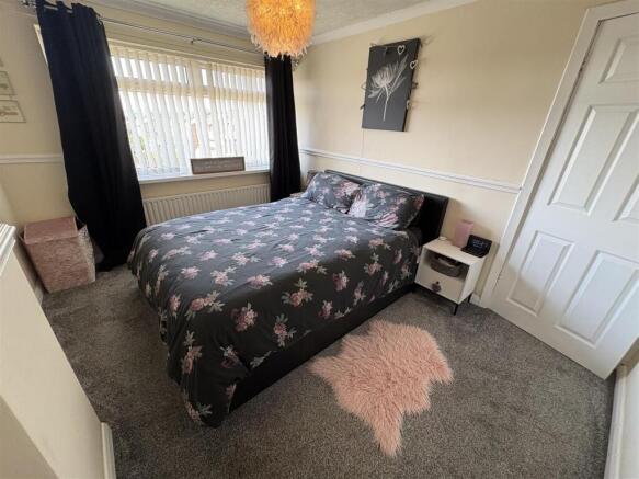 3 bed Semi-Detached for sale Image 7