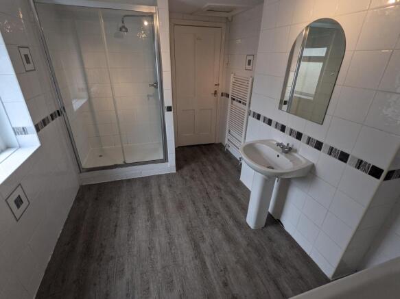 Bathroom (3)