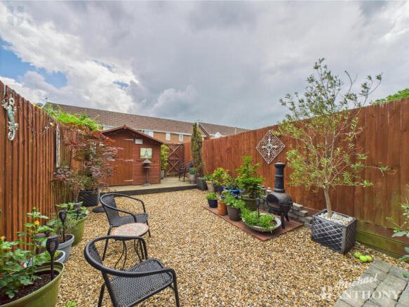 CAM03218G0-PR0643-STILL021