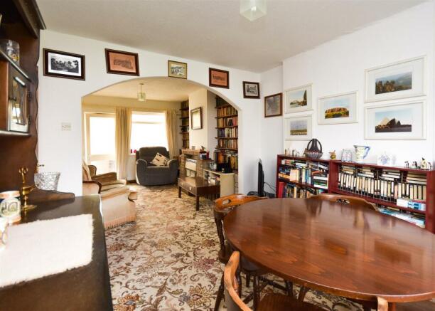 36 Hall End Lane - Dining Room (2).jpg