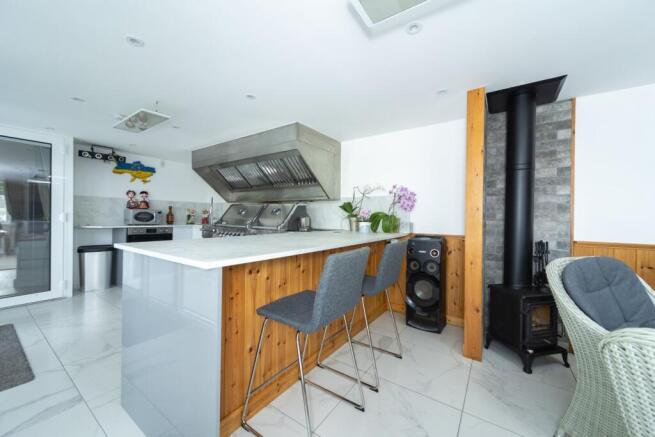 BBQ KITCHEN