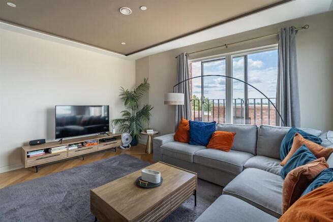 2 bed Apartment for sale Image 9