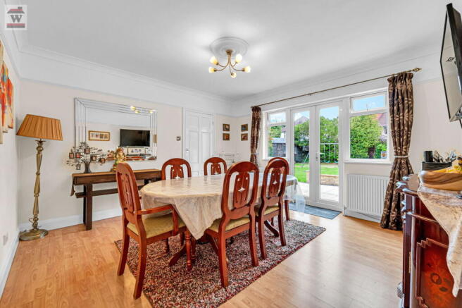 Leigham Drive, Osterley photo 4