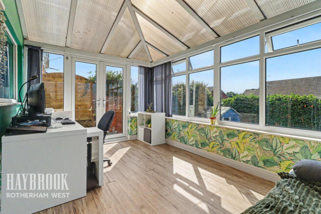 3 bed Semi-Detached for sale Image 9