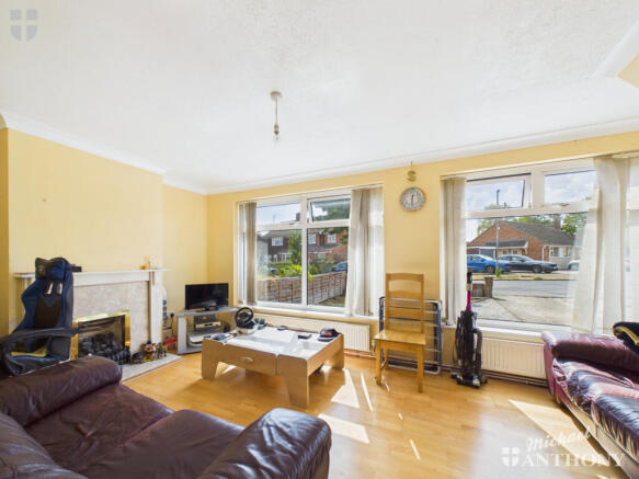 CAM03218G0-PR1148-STILL009