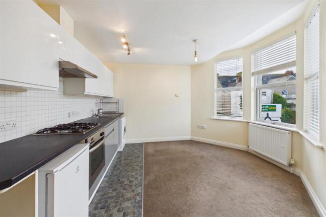 Lounge/Kitchen
