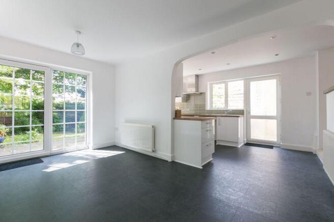 kitchen / fami...
