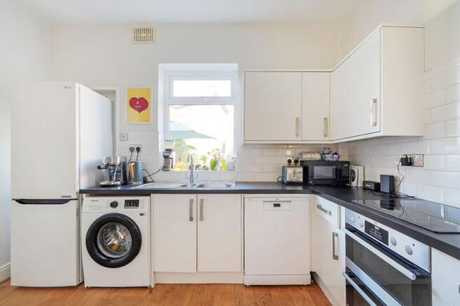 3 bed Semi-Detached for sale Image 7