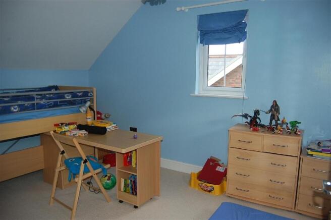 Bedroom 5: