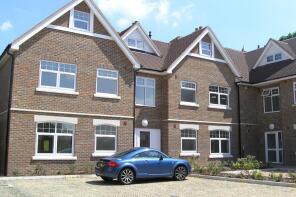 11, Dunstall Avenue, Burgess Hill RH15 8PJ