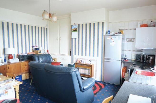 Kitchen/Living...