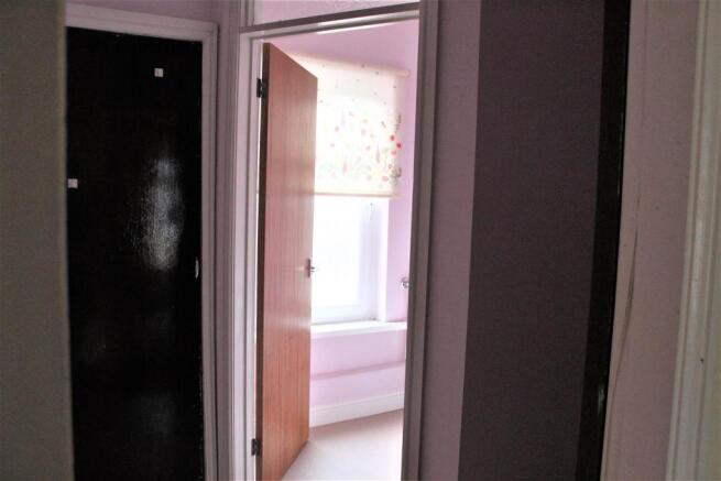 IMG_0878 Area to bathroom .jpg
