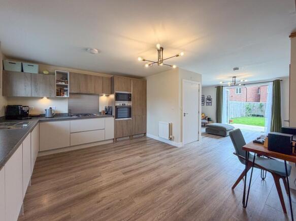 Wanstead Crescent, Chester le Street photo 4