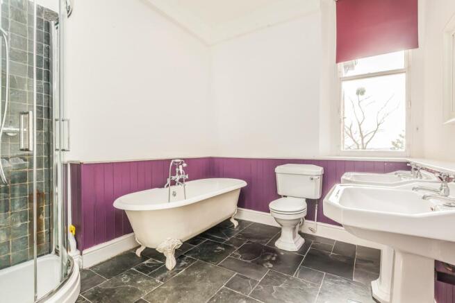 Ensuite