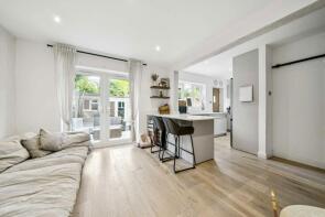Flat 30, 28 Queens Court, Queens Road, Kingston Upon Thames KT2 7SR