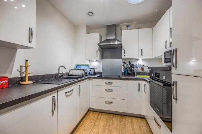 45 Shilling Place, Stakes Road, Waterlooville-Smal