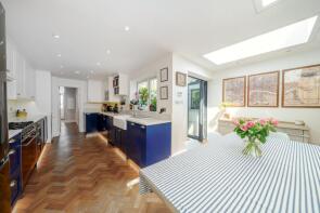 11, Poynings Road, London N19 5LH
