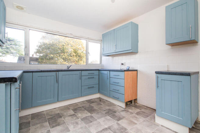 Fearnley Crescent, Kempston, MK42 photo 2