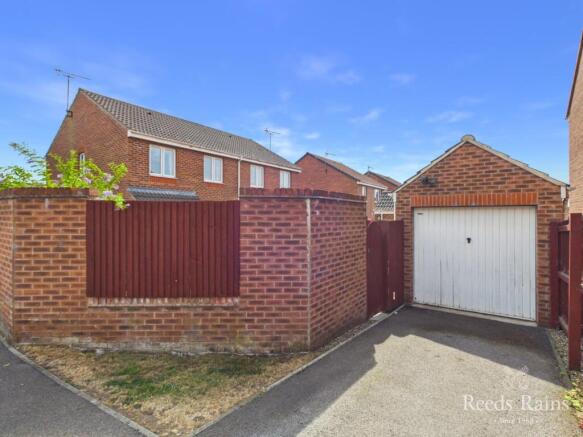 3 bed Semi-Detached for sale Image 10