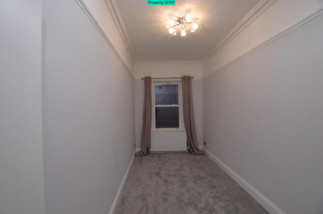 2 bed Ground Flat to rent Image 7