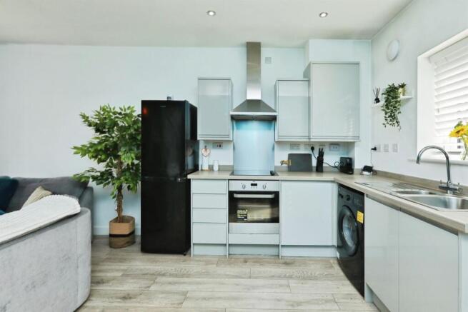 1 bed Semi-Detached Bungalow for sale Image 4
