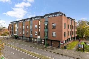 Apartment 25, 5 6, Southgate, Chichester PO19 8GU