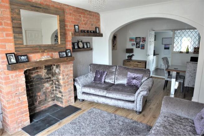 Lounge/Dining Room