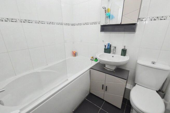 2 bed Apartment for sale Image 9
