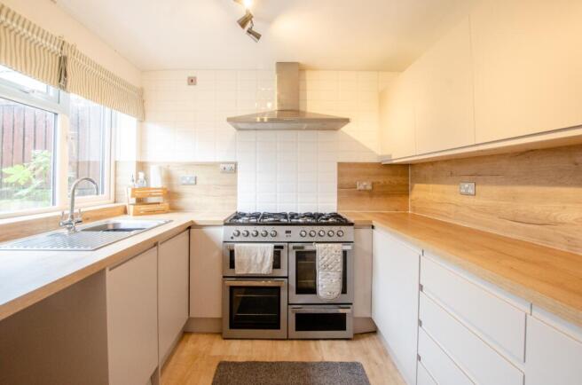 37 Wallace Road TPS Bodmin 01208 74182-02