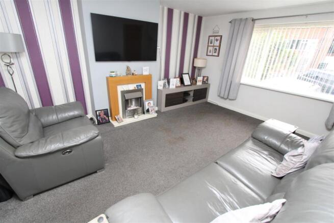 3 bed Semi-Detached for sale Image 4