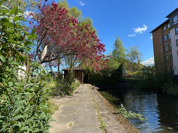 1 bed Flat to rent Image 9