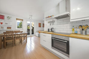 18, Belgrave Court, Ascalon Street, London SW8 4DJ