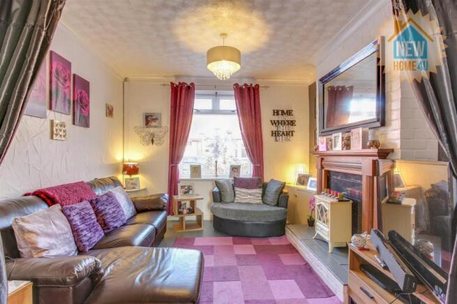 LOUNGE: