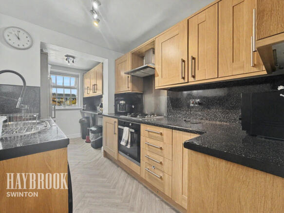 3 bed Terraced for sale Image 6