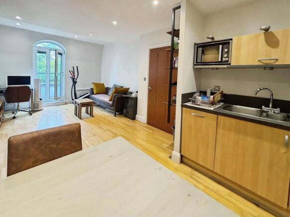 Kitchen/Lounge