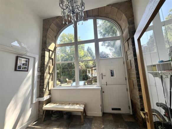 6 bed Character Property for sale Image 7
