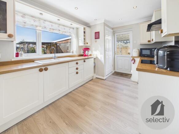 3 bed Semi-Detached Bungalow for sale Image 7