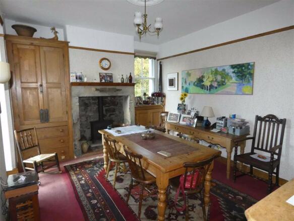 Dining Room: