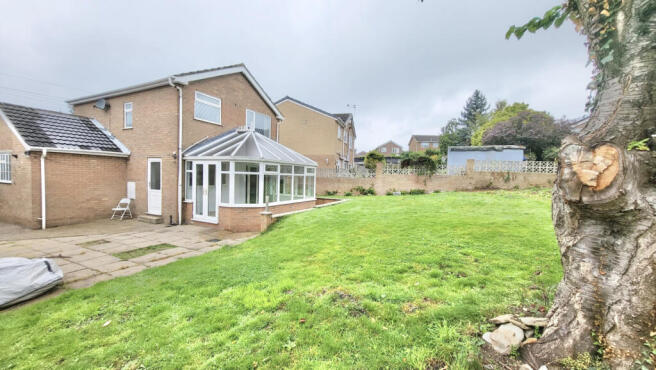 3 bed Detached to rent Image 11