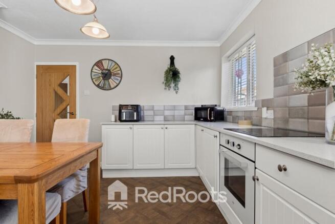 2 bed Detached for sale Image 9