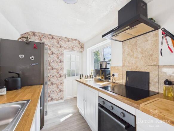 3 bed Semi-Detached for sale Image 8