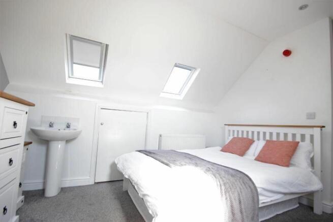 6 bed Terraced for sale Image 12