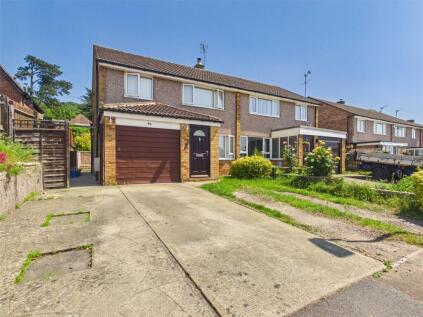 Larchwood Drive, Tuffley, Gloucester, GL4