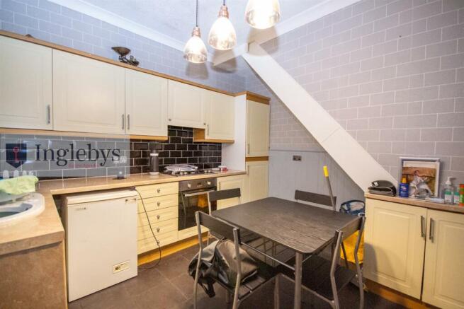 2 bed Terraced for sale Image 7