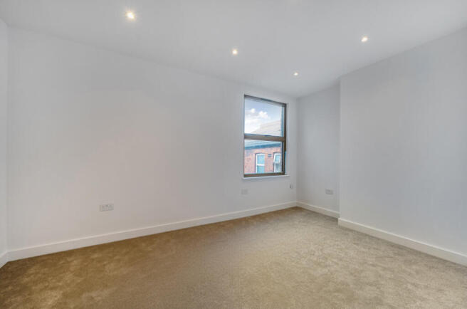 1420575-4-699d808...