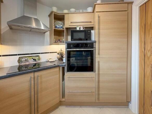 2 bed Apartment for sale Image 8